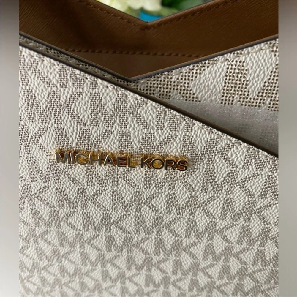 Michael Kors Jet Set Vanilla